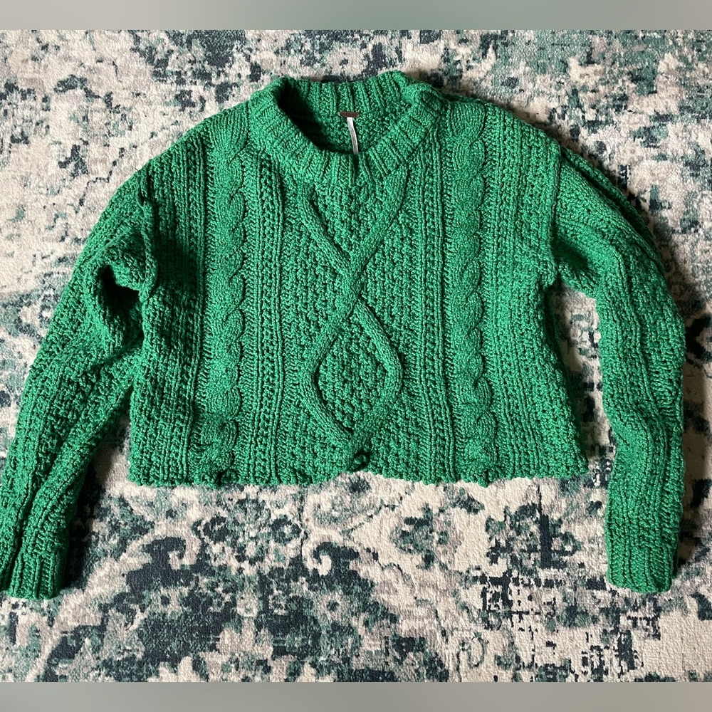 Free People Green Sweater perfect condition Size Small